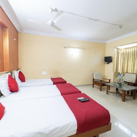 Hotel Surya Residency Majestic Бангалор Экстерьер фото